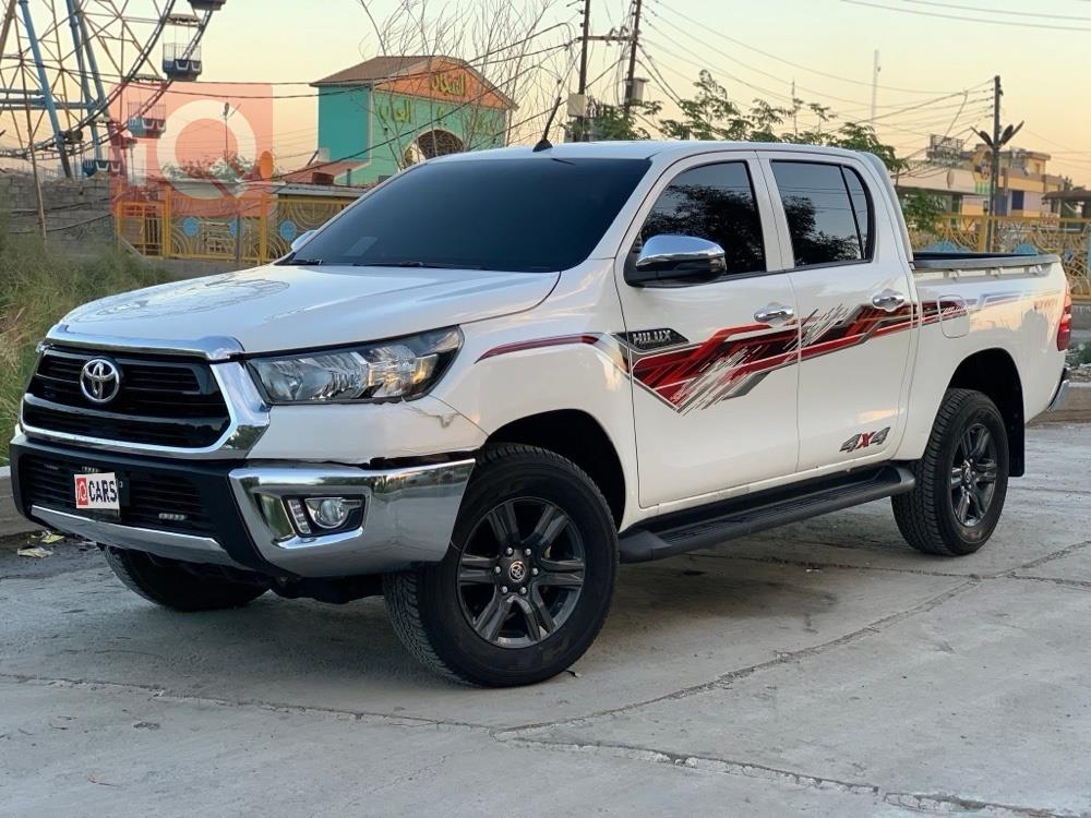 تويوتا هايلوكس